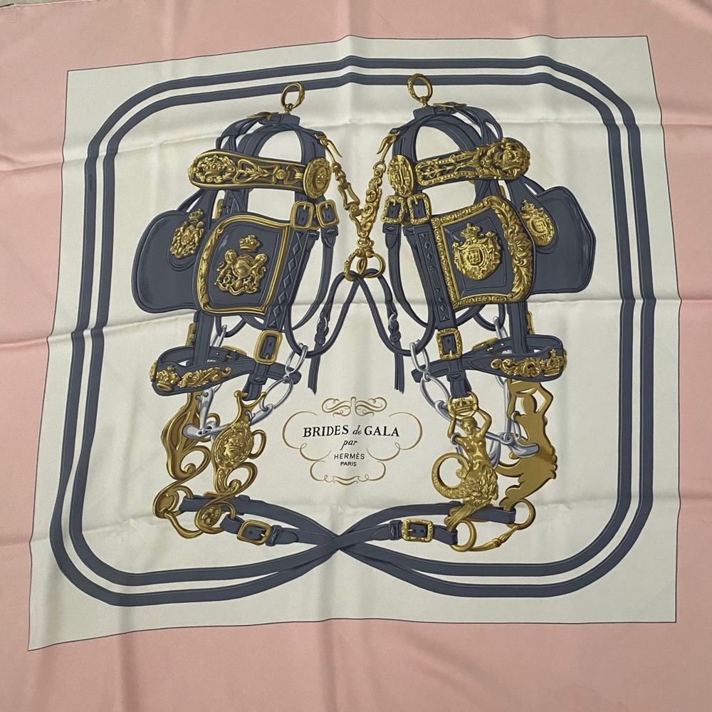 Lovely Classic Hermes Soft Pink Scarf